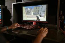 What Features Should You Look for in a Gaming Keyboard for FPS Games?